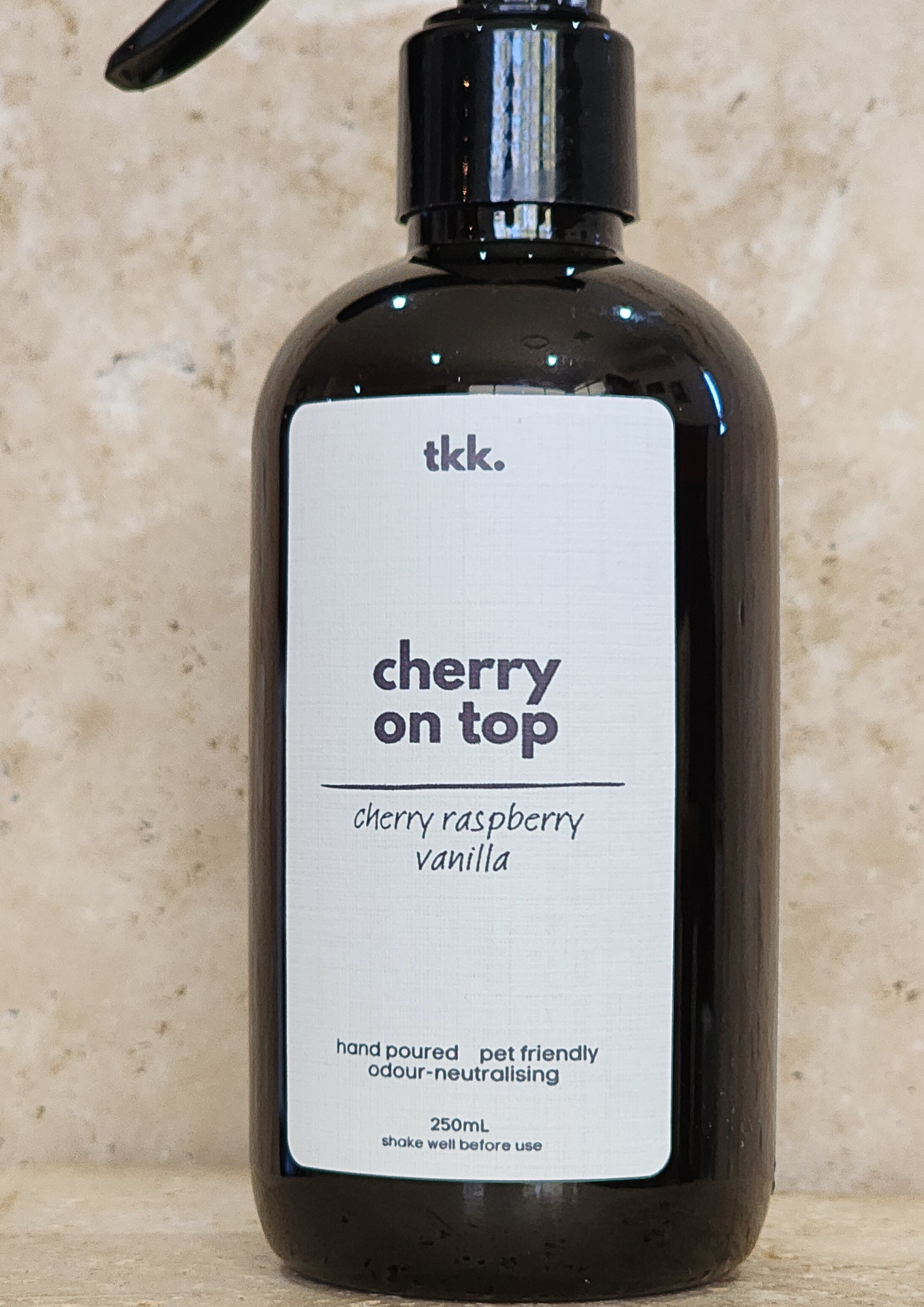 room-spray-fragrance-cherry-scented-highly-scented-hand-poured-non-toxic-pet-friendly