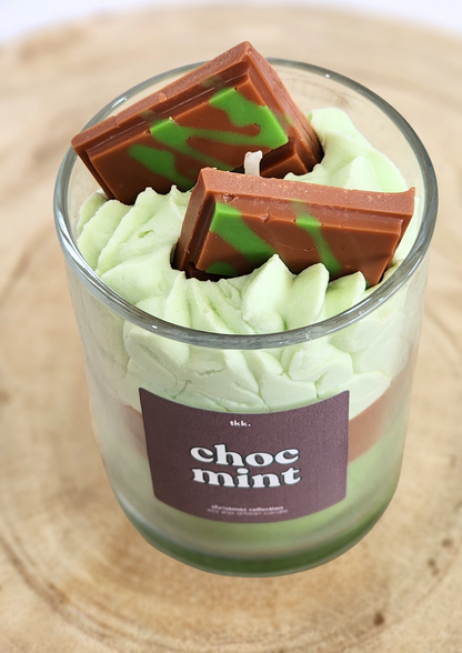 christmas-candle_choc-mint-scented-soy-wax-hand-poured-dessert-candle