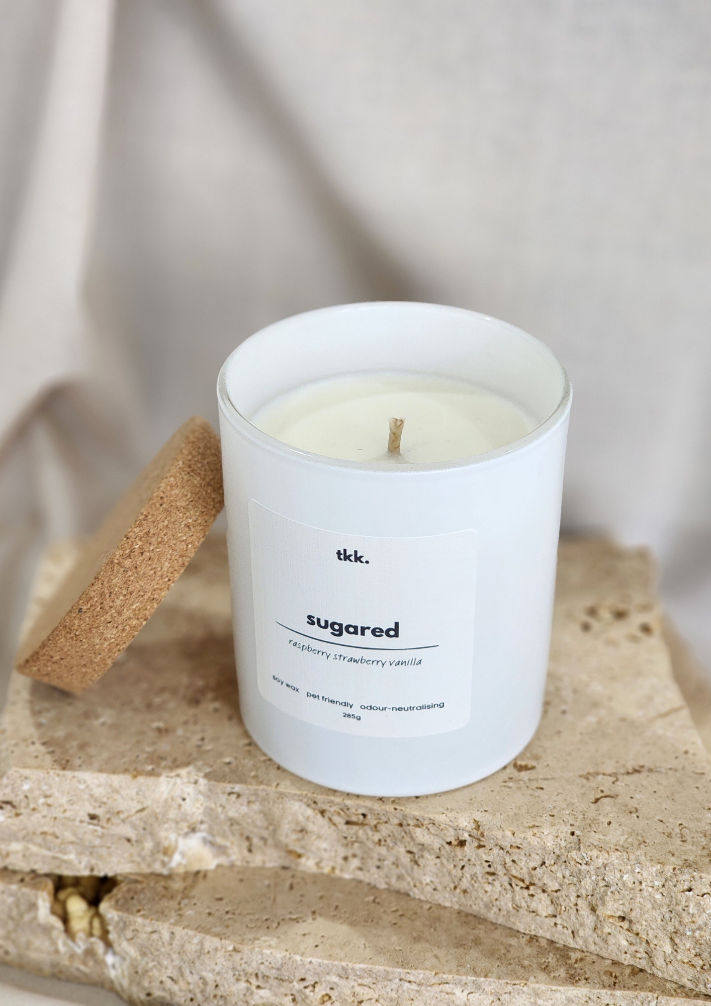 soy-wax-candle-highly-scented-hand-poured-pet-friendly-odour-neutralising-candle