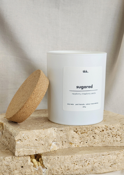 soy-wax-candle-highly-scented-hand-poured-pet-friendly-odour-neutralising-candle