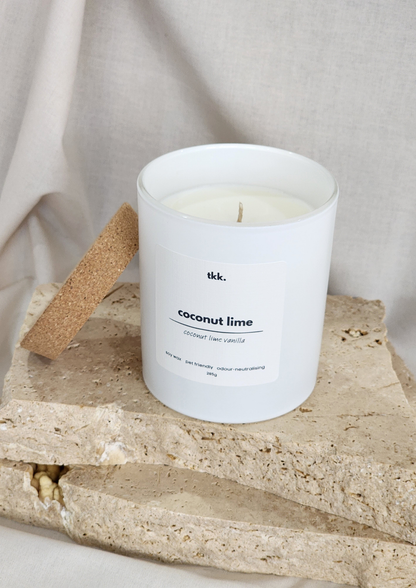 soy-wax-candle-highly-scented-hand-poured-pet-friendly-odour-neutralising-candle