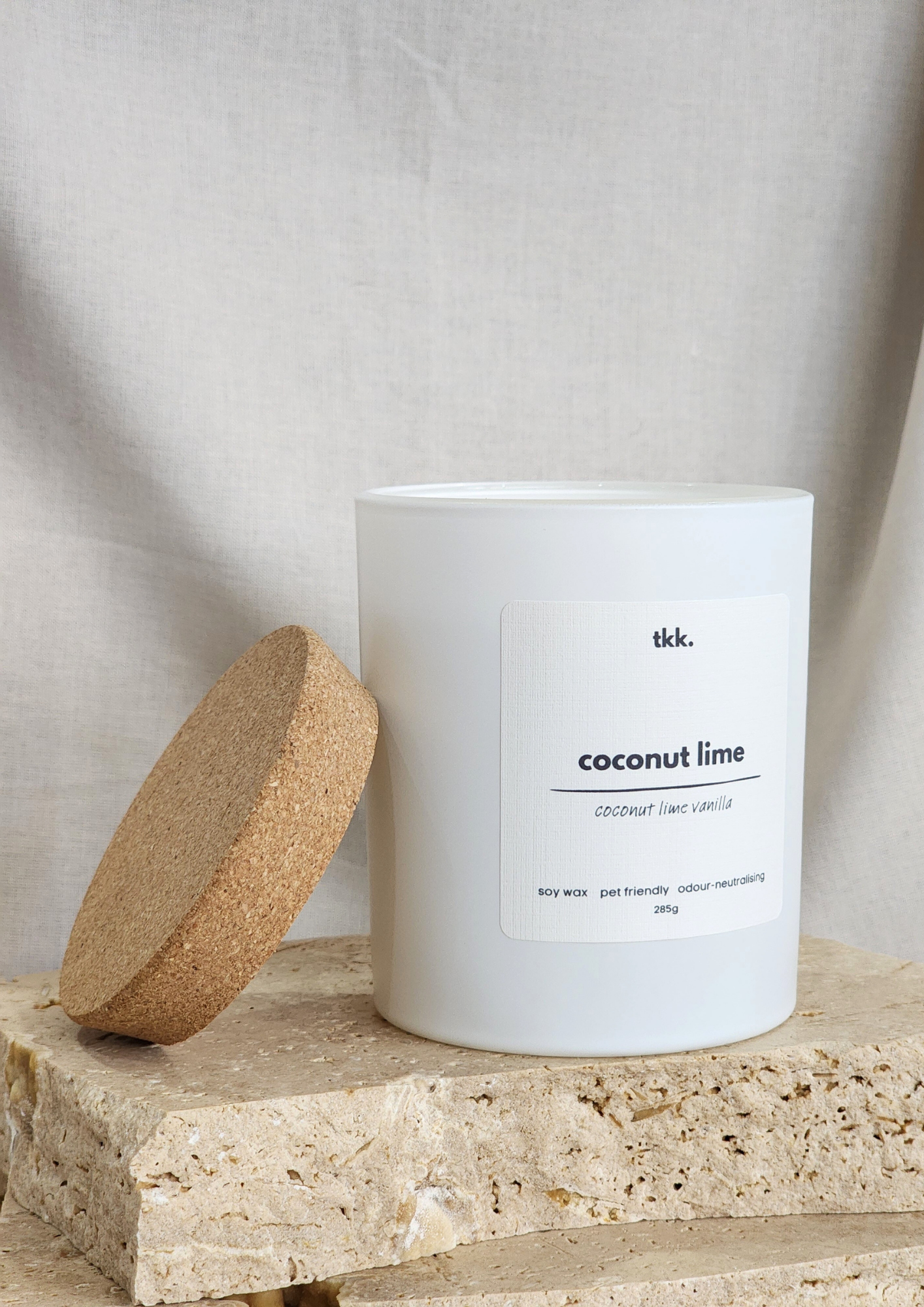 soy-wax-candle-highly-scented-hand-poured-pet-friendly-odour-neutralising-candle