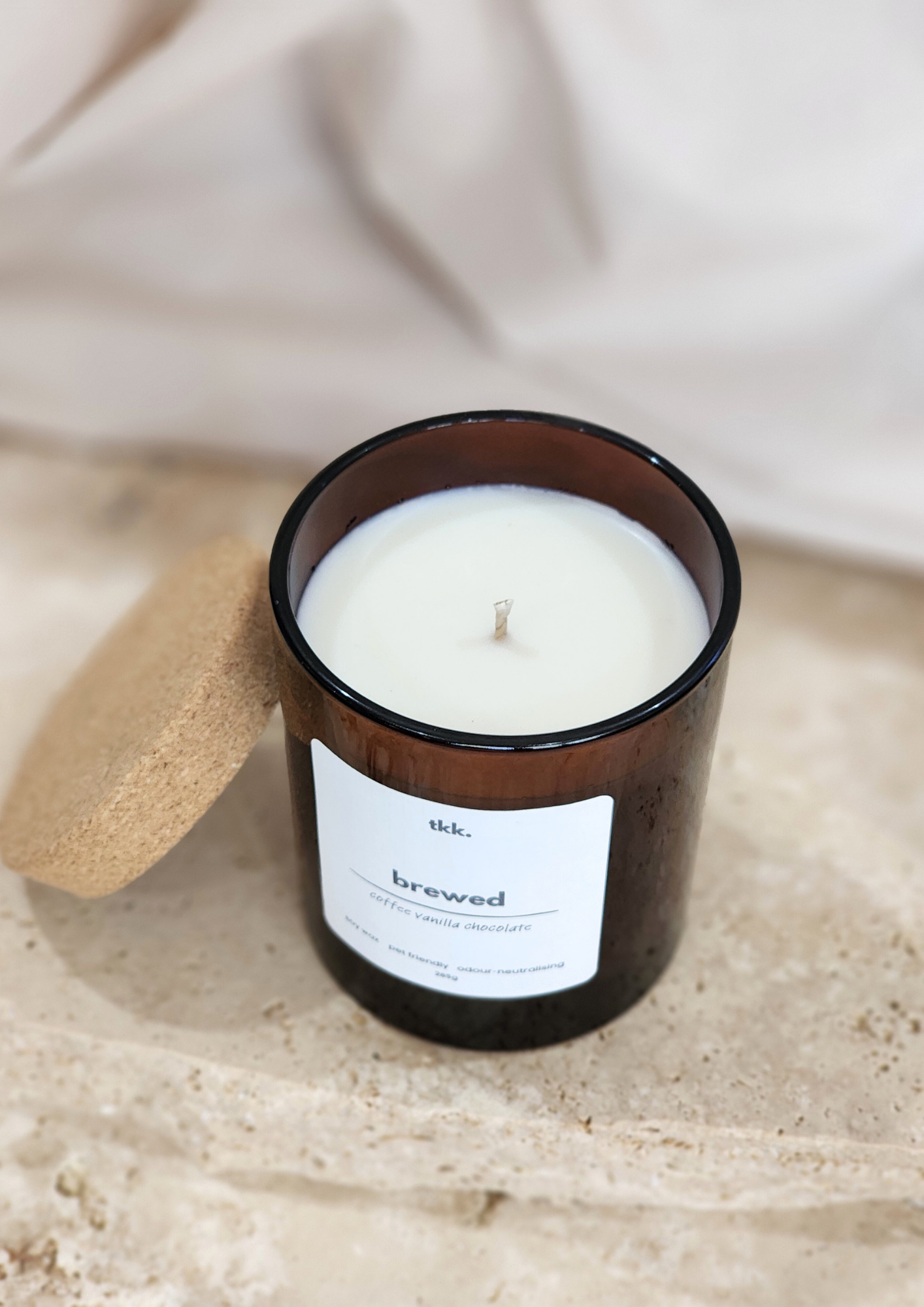 soy-wax-candle-highly-scented-hand-poured-pet-friendly-odour-neutralising-candle