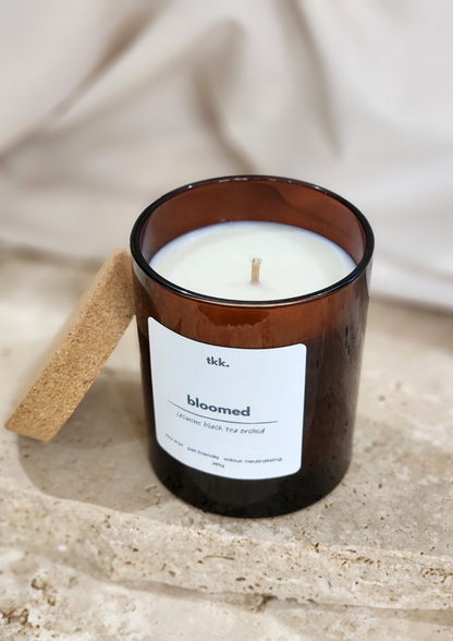 soy-wax-candle-highly-scented-hand-poured-pet-friendly-odour-neutralising-candle