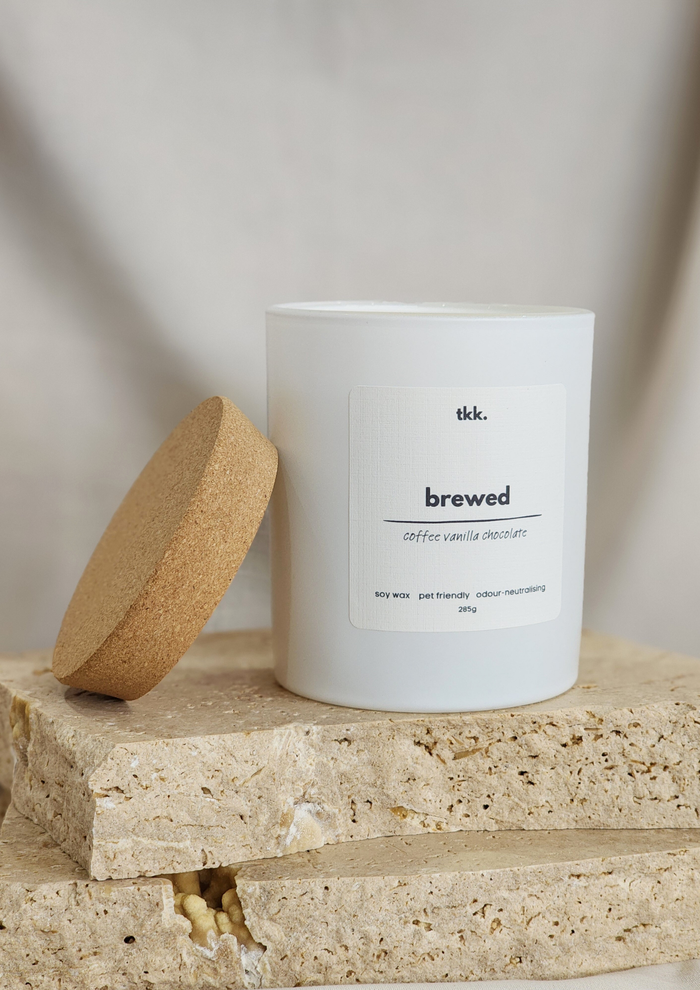 soy-wax-candle-highly-scented-hand-poured-pet-friendly-odour-neutralising-candle